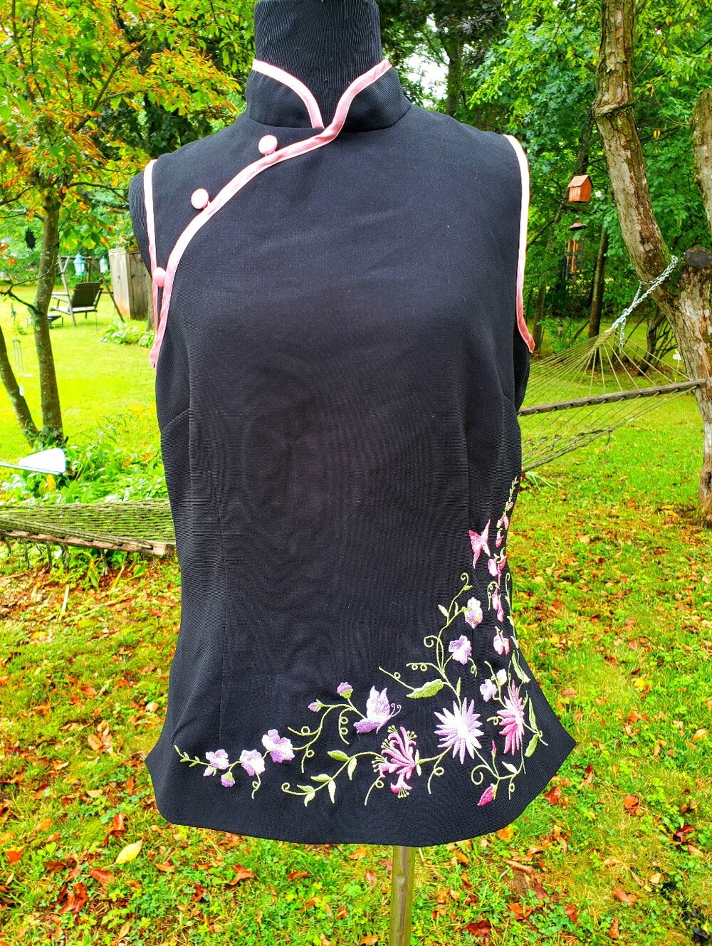 Vintage 1990s/Y2K Asian Embroidered Embroidery Butterly Top